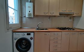 Cozy Apartment In Gracia